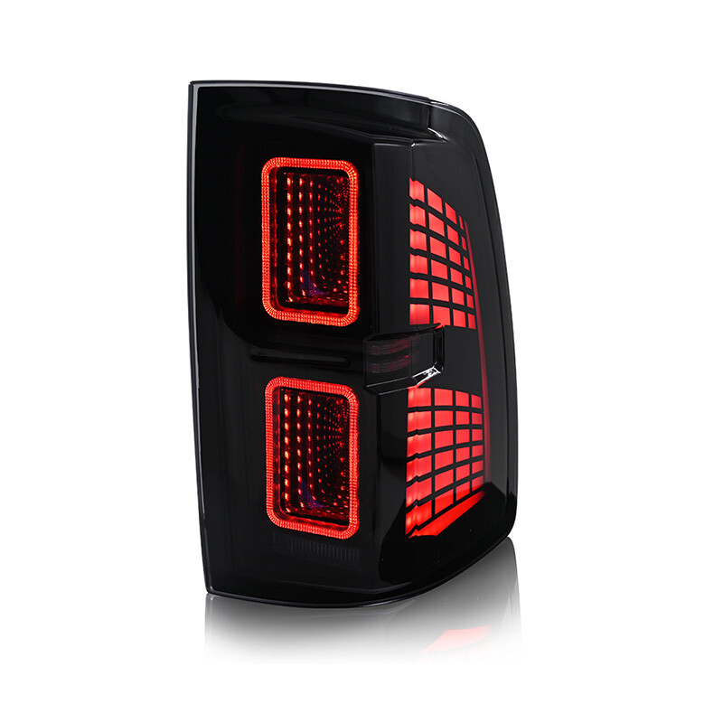 09-18RAM1500        13-18 RAM 1500 2500 Taillight