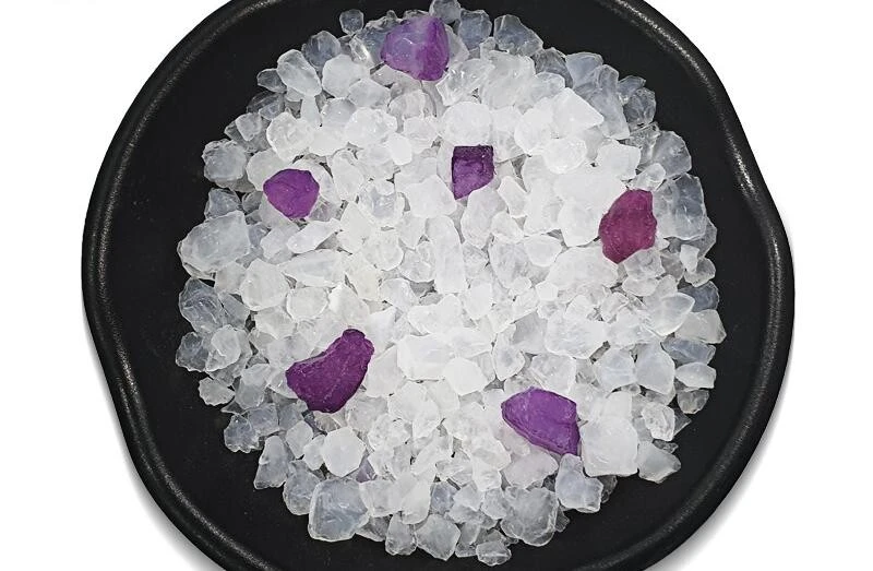 Silica gel cat litter granules