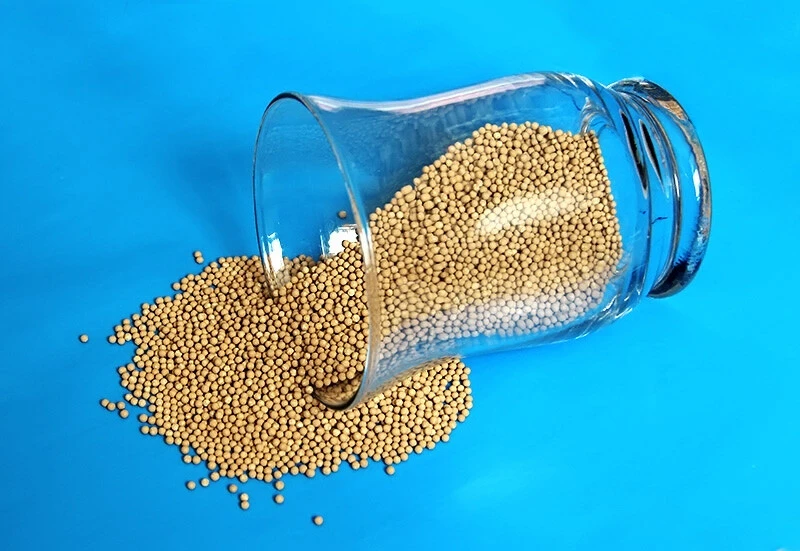 Insulating glass unit with 3A molecular sieve desiccant