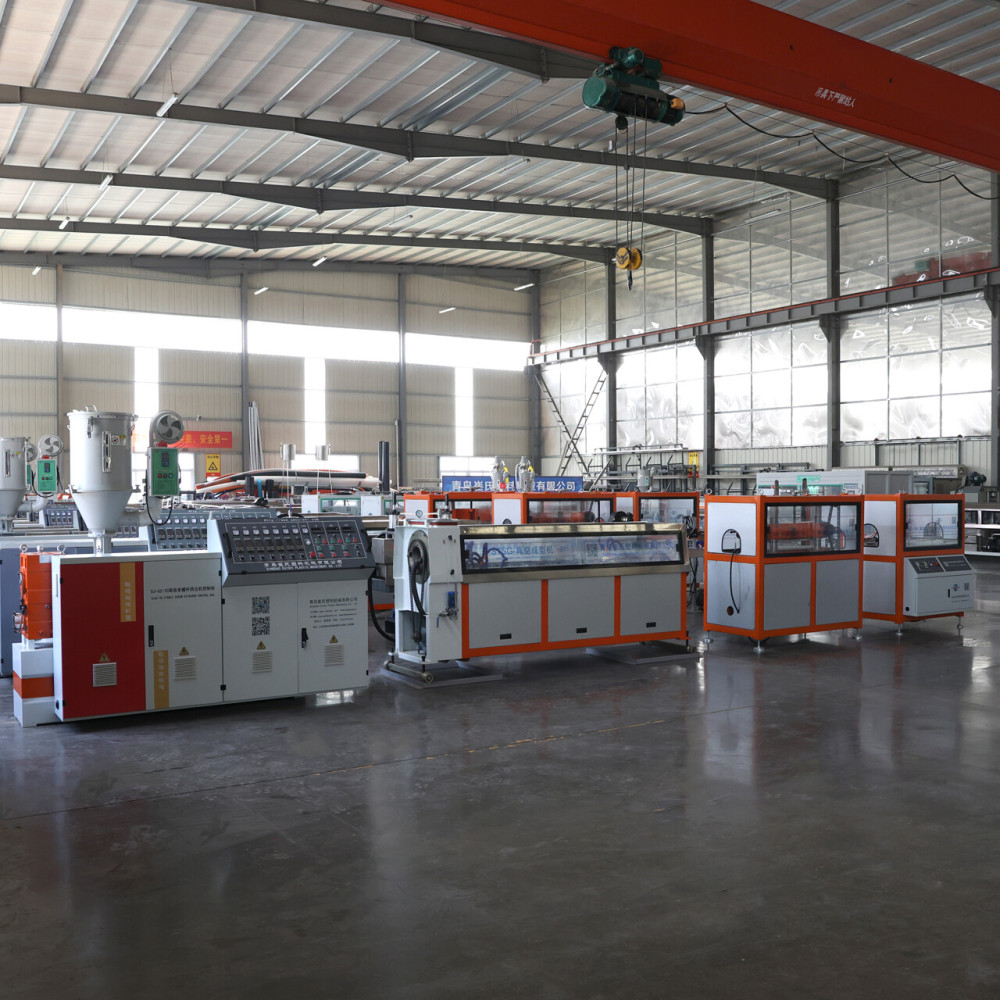 PE Carbon Spiral Pipe Production Line