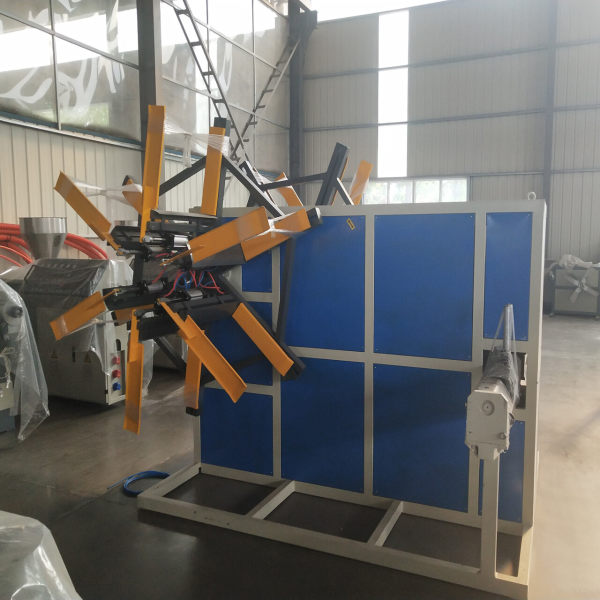 Plastic_Pipe_Winder.jpg Plastic_Pipe_Winder.jpg