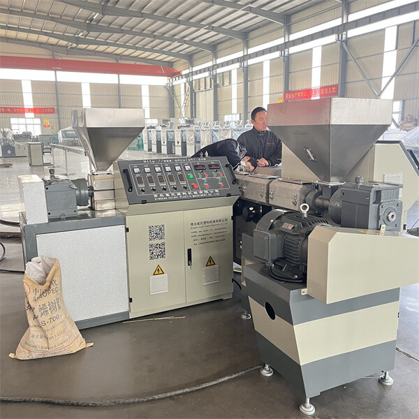 PVC Spiral Suction Pipe Plant Machine PVC Spiral Suction Pipe Plant Machine