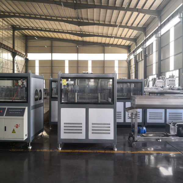 PVC_One_Out_Of_Two_Plastic_Pipe_Production_Line3.jpg