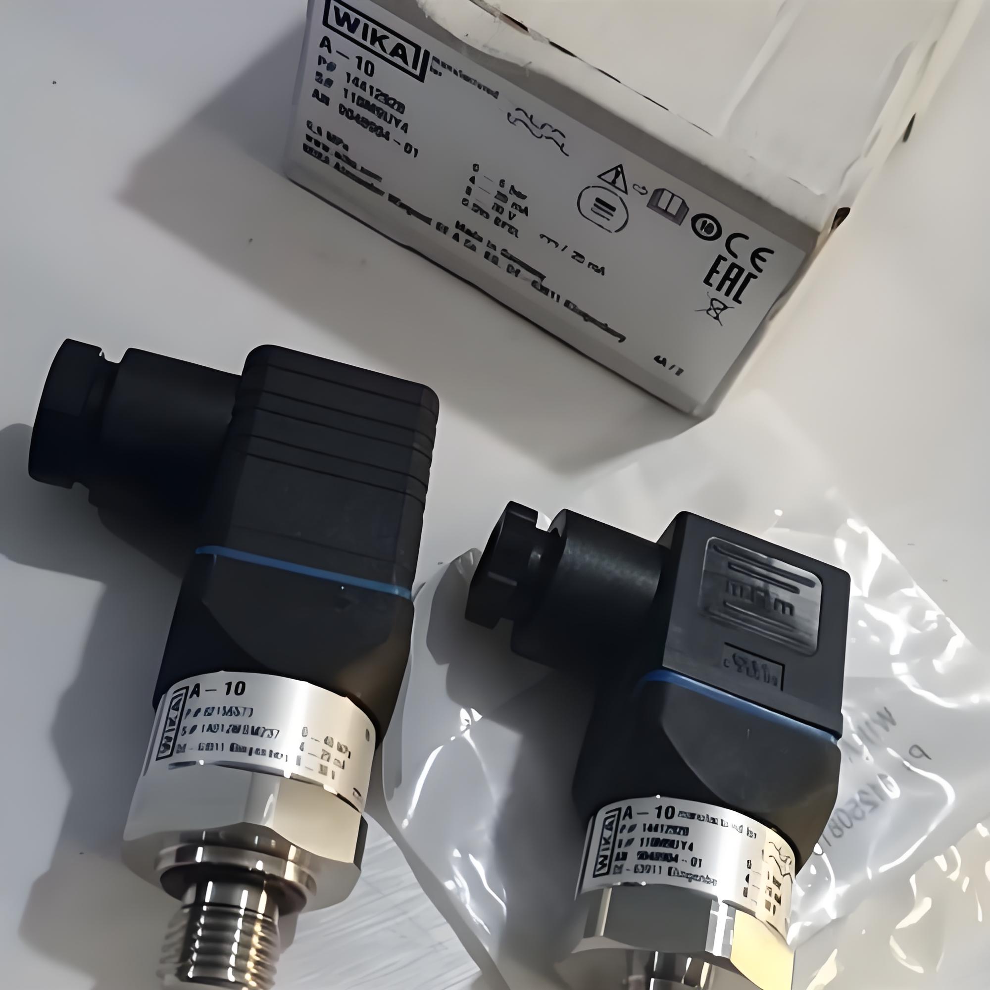 A-10 Pressure Transmitter Equipped With 4-20mA Diffused Silicon Gas Pressure Oil Pressure Water Pressure Sensor