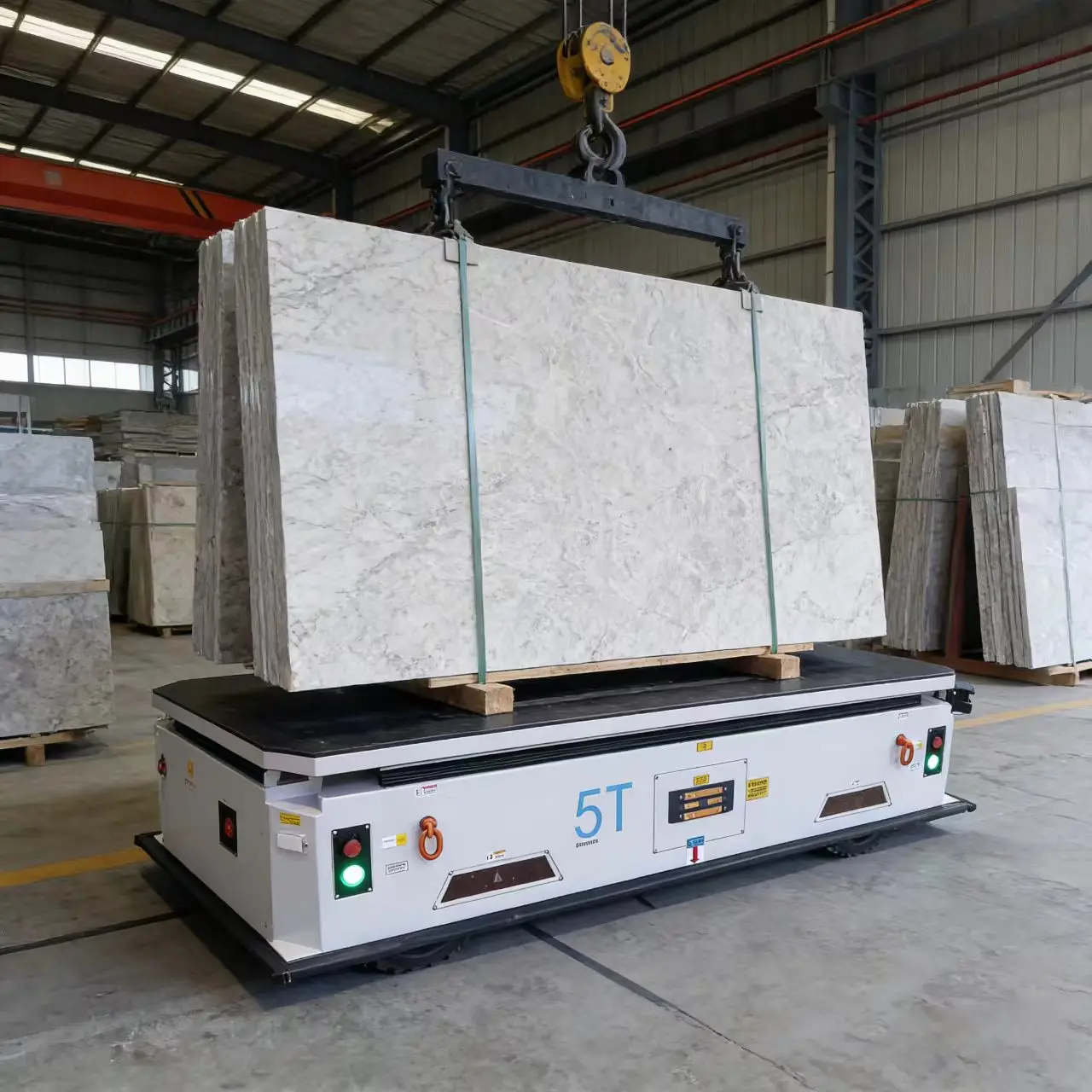 El vehículo guiado automatizado XUTAI-Electric ofrece capacidades de carga personalizables, mejorando la eficiencia de la transferencia de materiales.