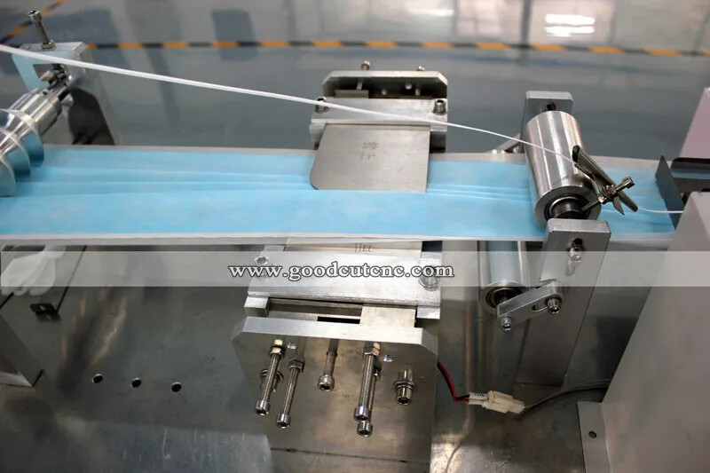 GC-MM Fully Automatic 1+2 Mask Making Machine Detail 1.jpg