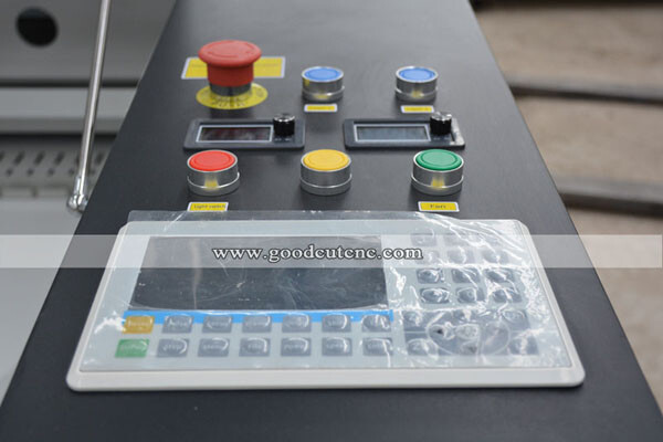 GC1390L-2H  CO2 Laser Machine With Double Heads Detail  5.jpg