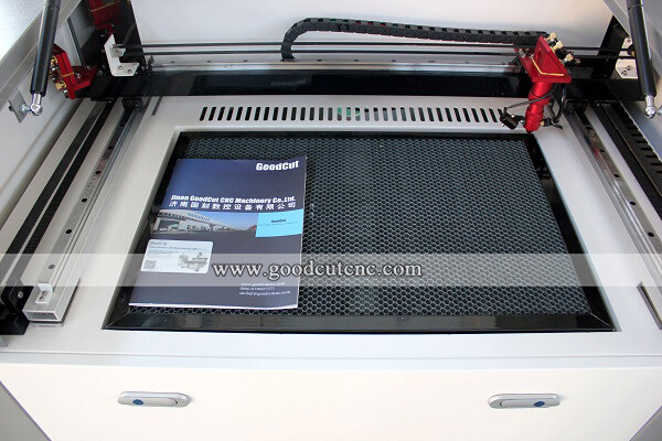 GC4060L CO2 Hobby Laser Cutting Machine Detail 1.jpg