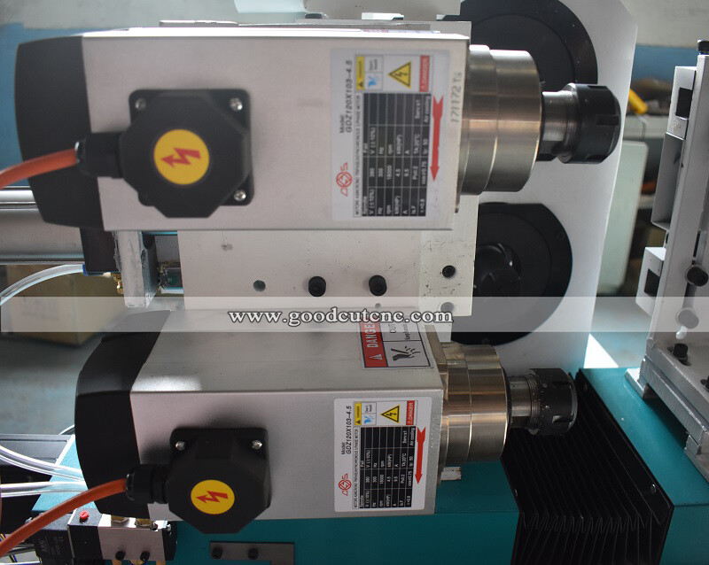 GC-1530WL-DS Double Axis With Spindle Automatic Wood Lathe Machine Detail 3.jpg