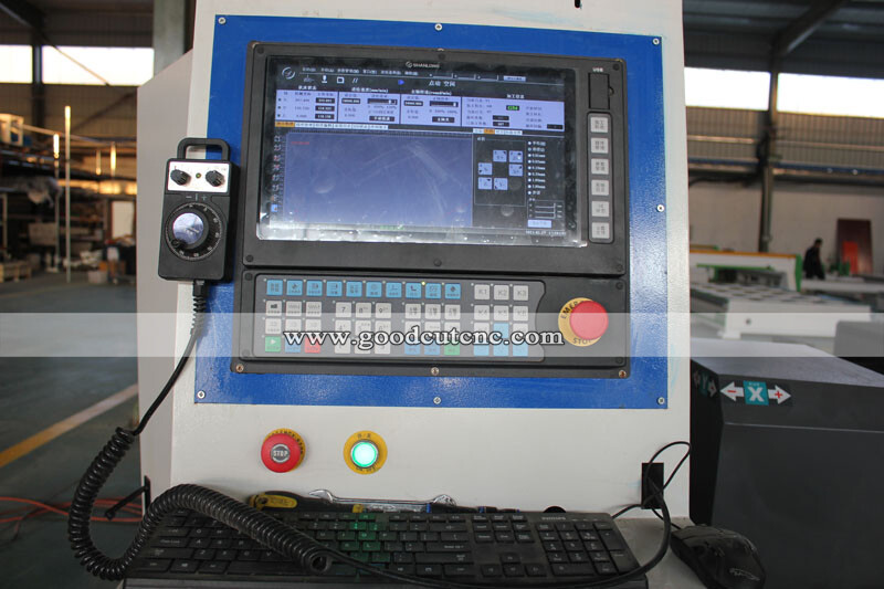 GC1540W Grabado Profesional Metal CNC Router