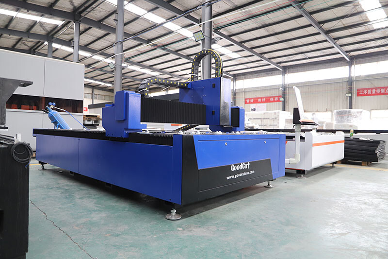 GC1530F fiber laser cutter (5).jpg GC1530F fiber laser cutter (5).jpg