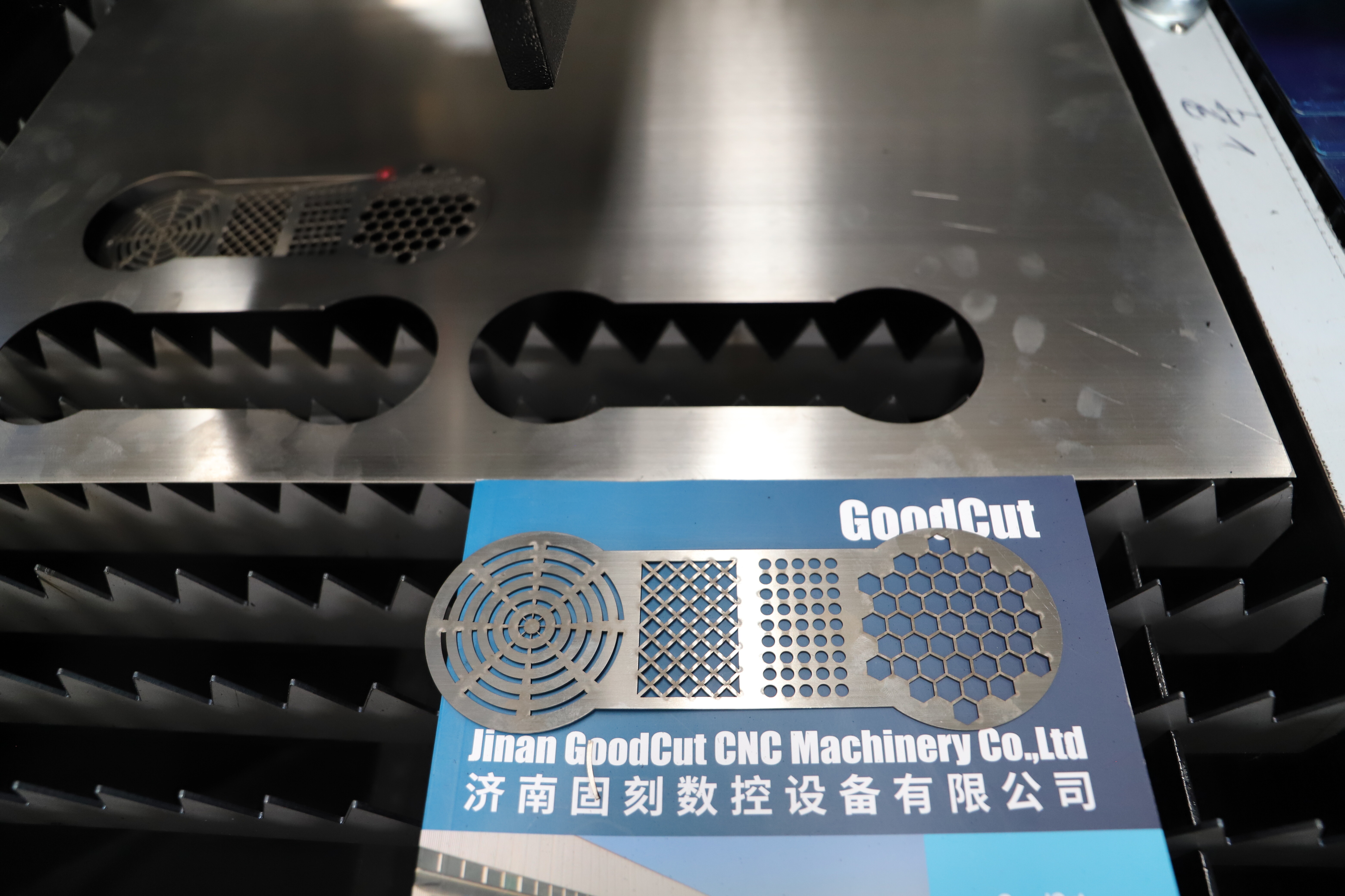 GC6010F laser machine (26).JPG