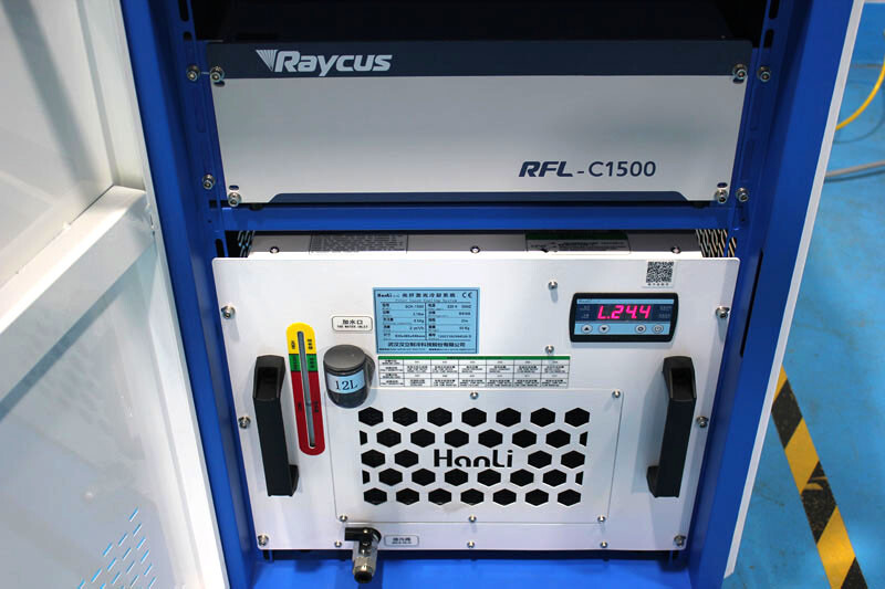 GC-WCC 4 in 1 Functions Laser Welding Cutting Cleaning Machine(8).jpg GC-WCC 4 in 1 Functions Laser Welding Cutting Cleaning Machine(8).jpg