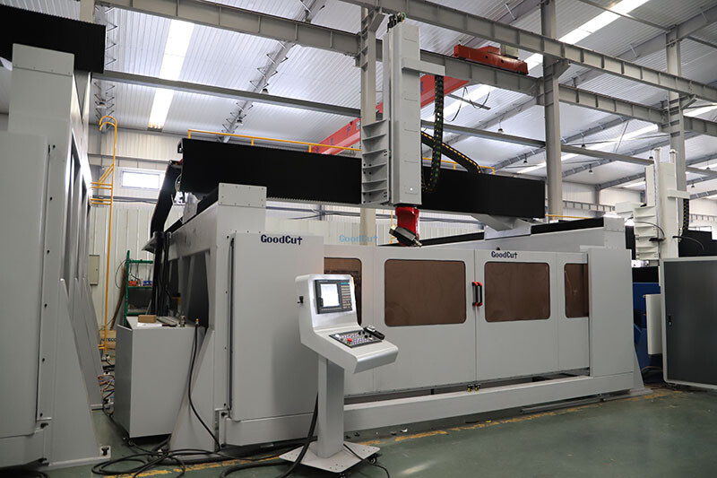 GC1325-5 Axis CNC Router (3) GC1325-5 Axis CNC Router (3)