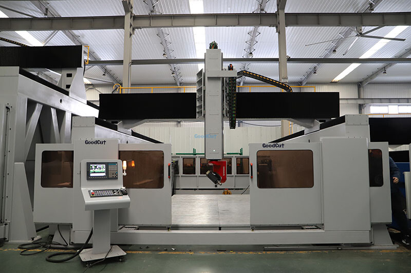 GC1325-5 Eje CNC Router Máquina para Madera Piedra Espuma Escultura Molde con 5 Ejes de Husillo