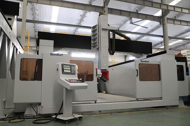 GC1325-5 Eje CNC Router Máquina para Madera Piedra Espuma Escultura Molde con 5 Ejes de Husillo