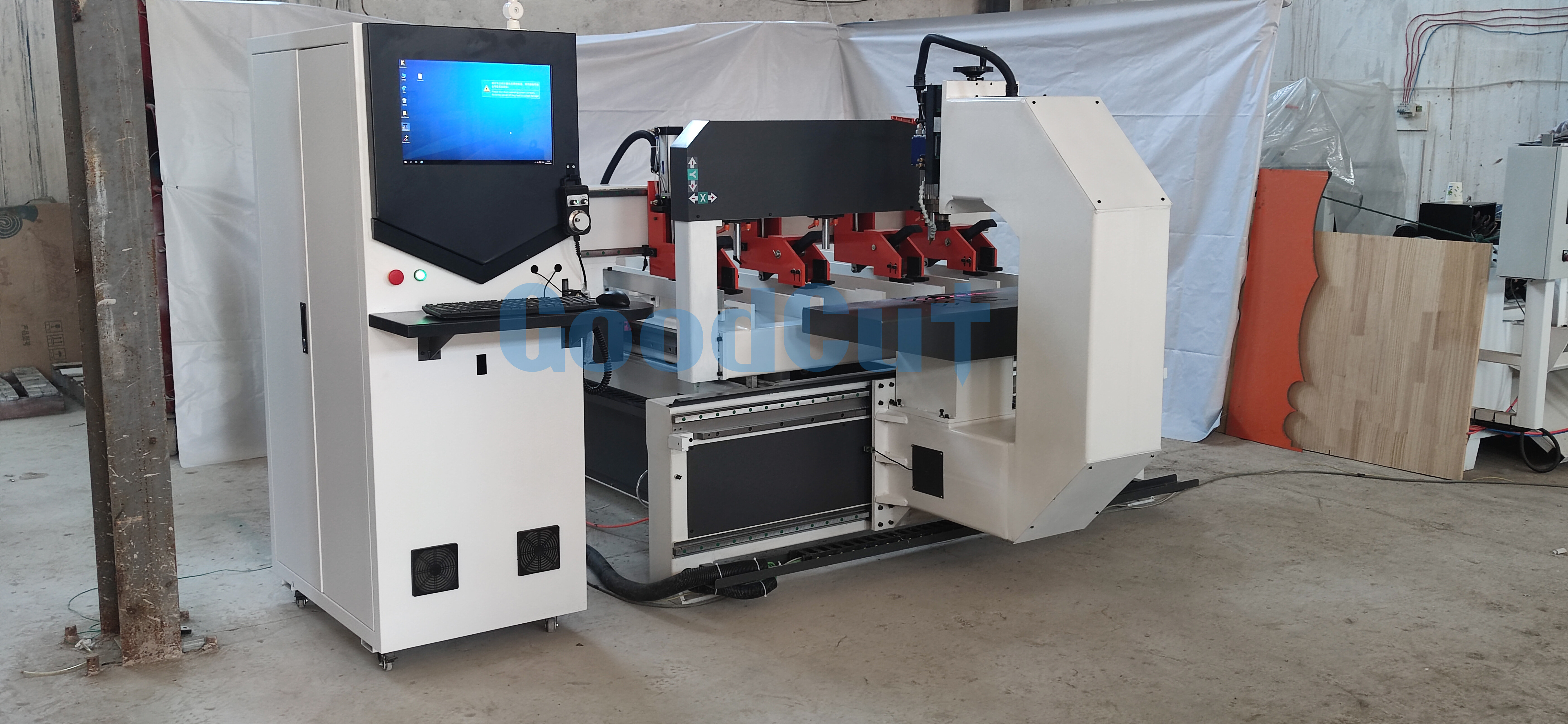 Máquina cortadora de madera maciza GC-SWC para la producción de muebles de madera maciza