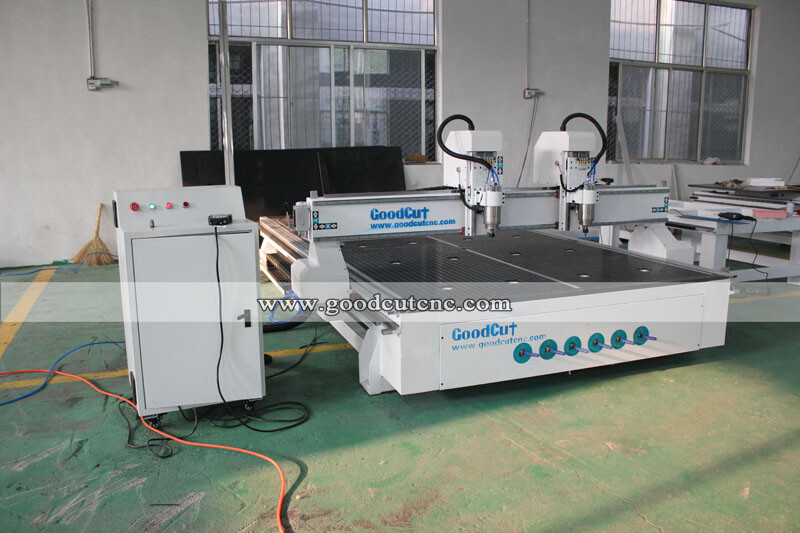 GC2030-2H Jinan GoodCut Máquina fresadora CNC con 2/3 cabezales independientes para trabajar la madera