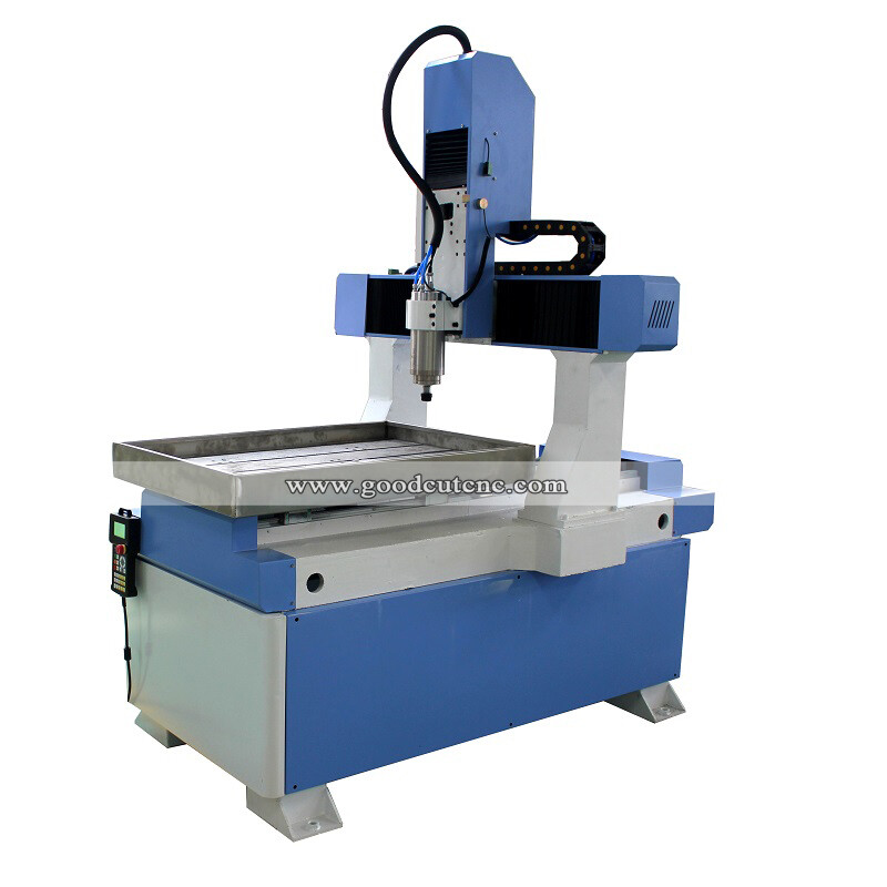 Máquina de grabado CNC pequeña GC6090 GC6040 en la fabricación de muebles