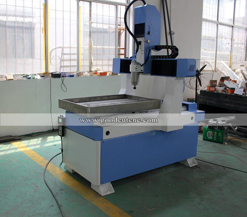 Mini fresadora CNC de mesa móvil GC6090 con bancada de fundición para aluminio madera