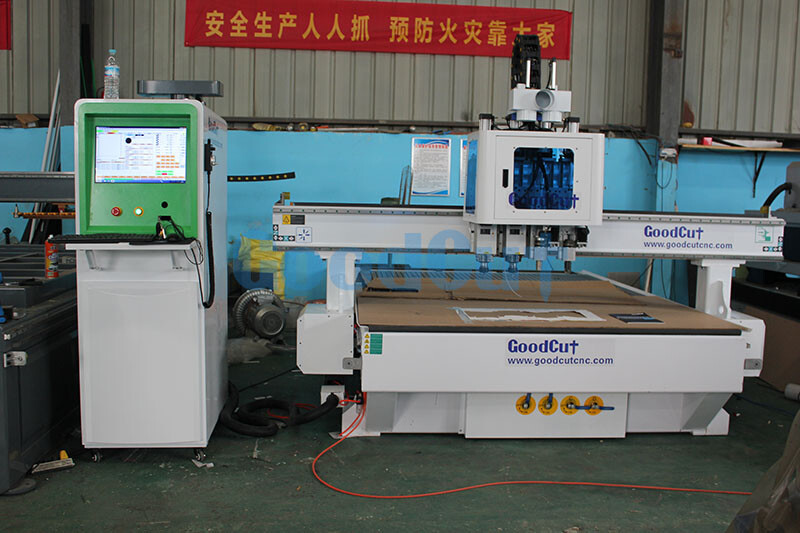 GC1625-O Fresadora CNC para madera con cabezal de corte de cuchilla vibratoria para cartón