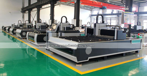 GC1530F 500W 750W 1000W 1500W 2000W máquina de corte por láser de fibra Precio para el corte de acero de aluminio