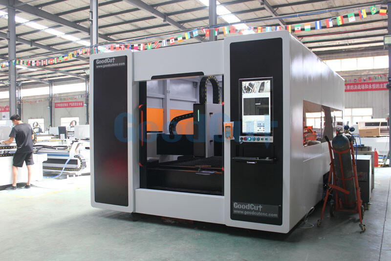 GC1530FC-D Fiber Laser Cutting Machine with Exchange Table and Cover for Metal Cutting2.jpg GC1530FC-D Fiber Laser Cutting Machine with Exchange Table and Cover for Metal Cutting2.jpg