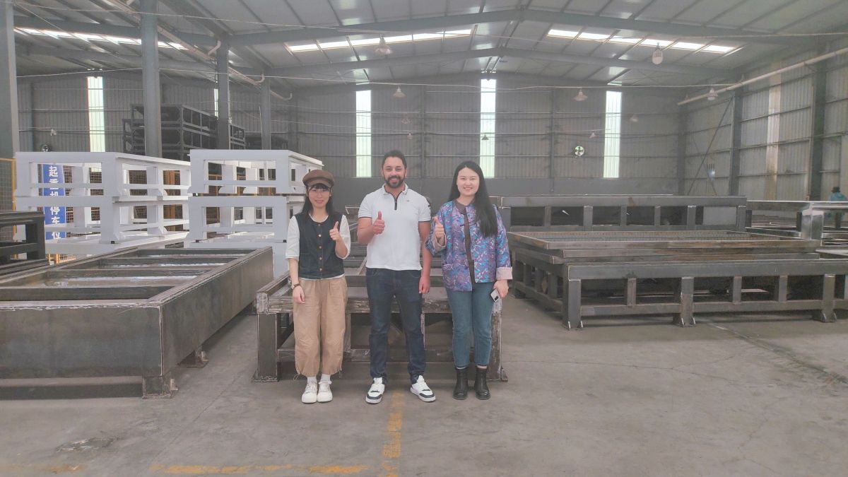 Egyptian customer came to visit GoodCut factory 3.jpg