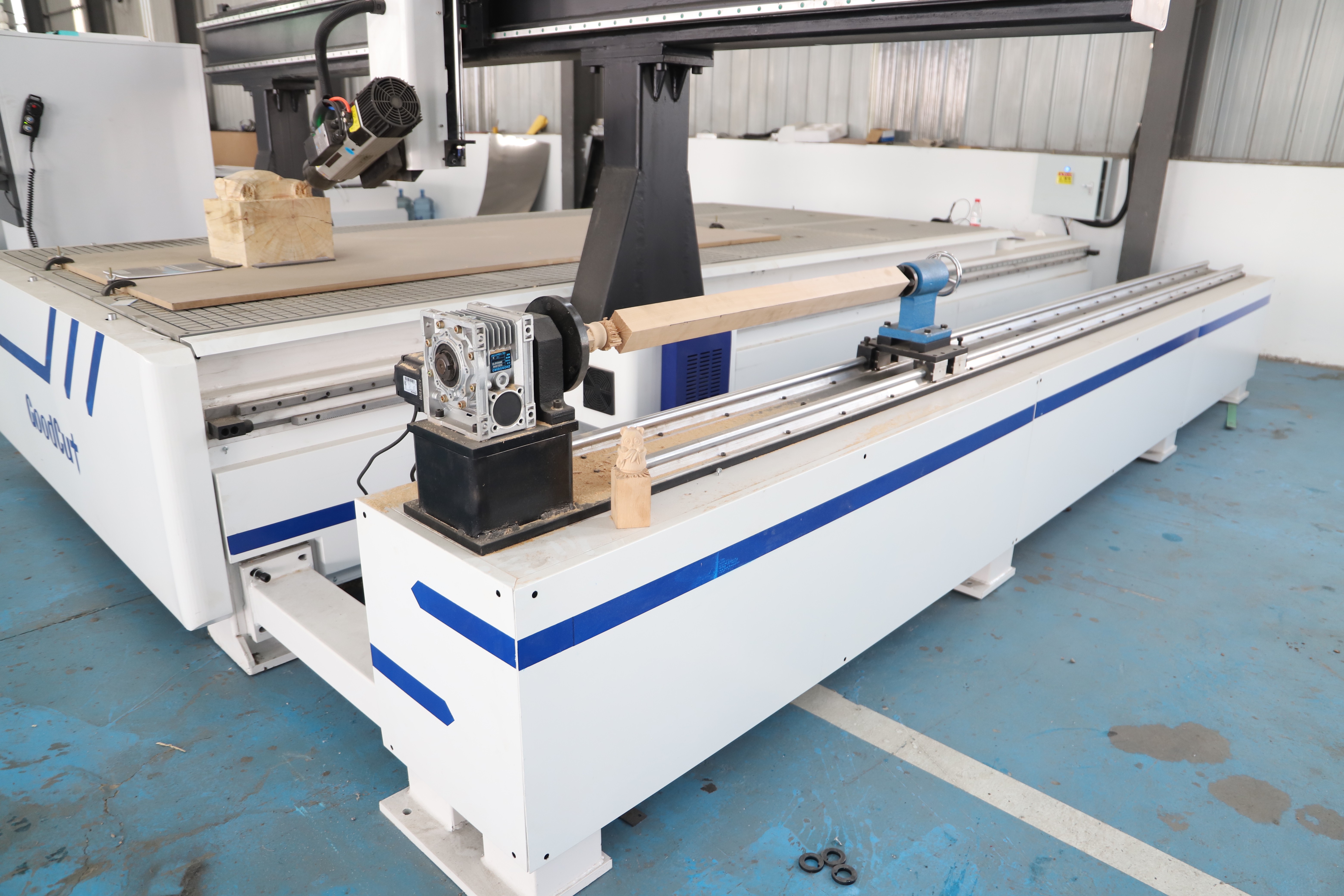 GC2040-4AR Router CNC Automático GoodCut Lineal con Cambiador de Herramientas y Cabezal Giratorio y Oscilante