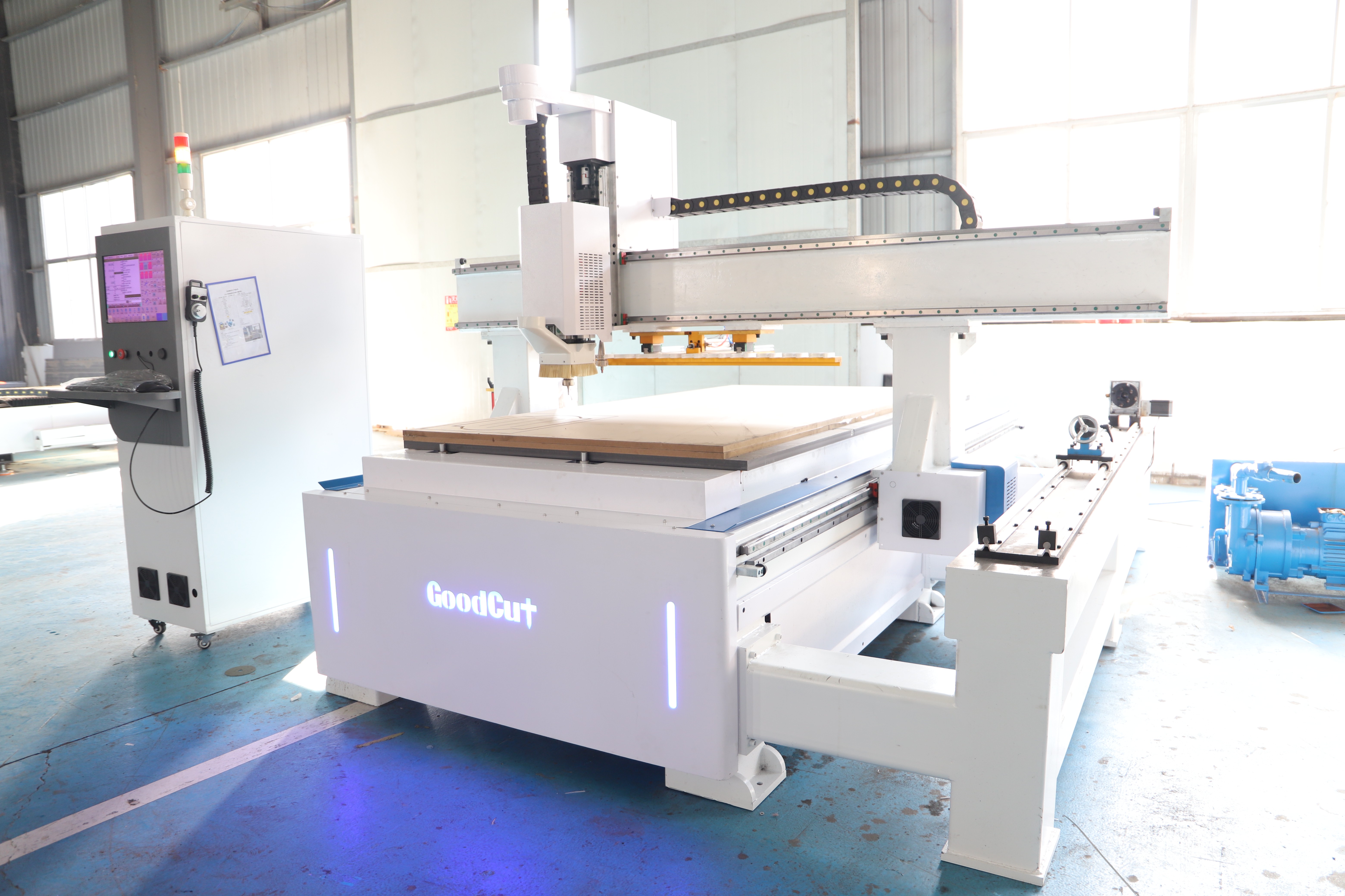 GC1325ATC-R Enrutador CNC de Cambio Automático de Herramientas Lineal con Dispositivo Rotatorio