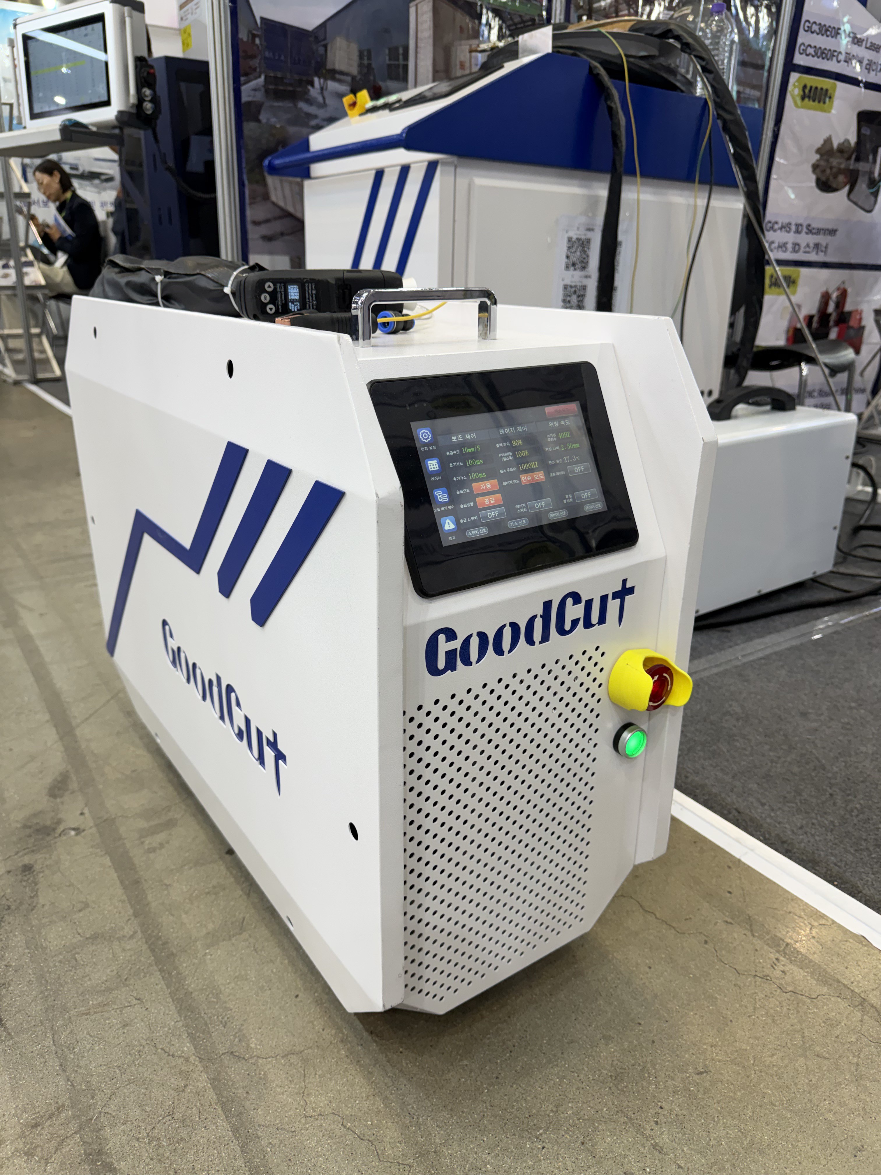 GC-WCCA Soldadora láser refrigerada por aire máquina láser 5 en 1 de soldadura, corte y limpieza