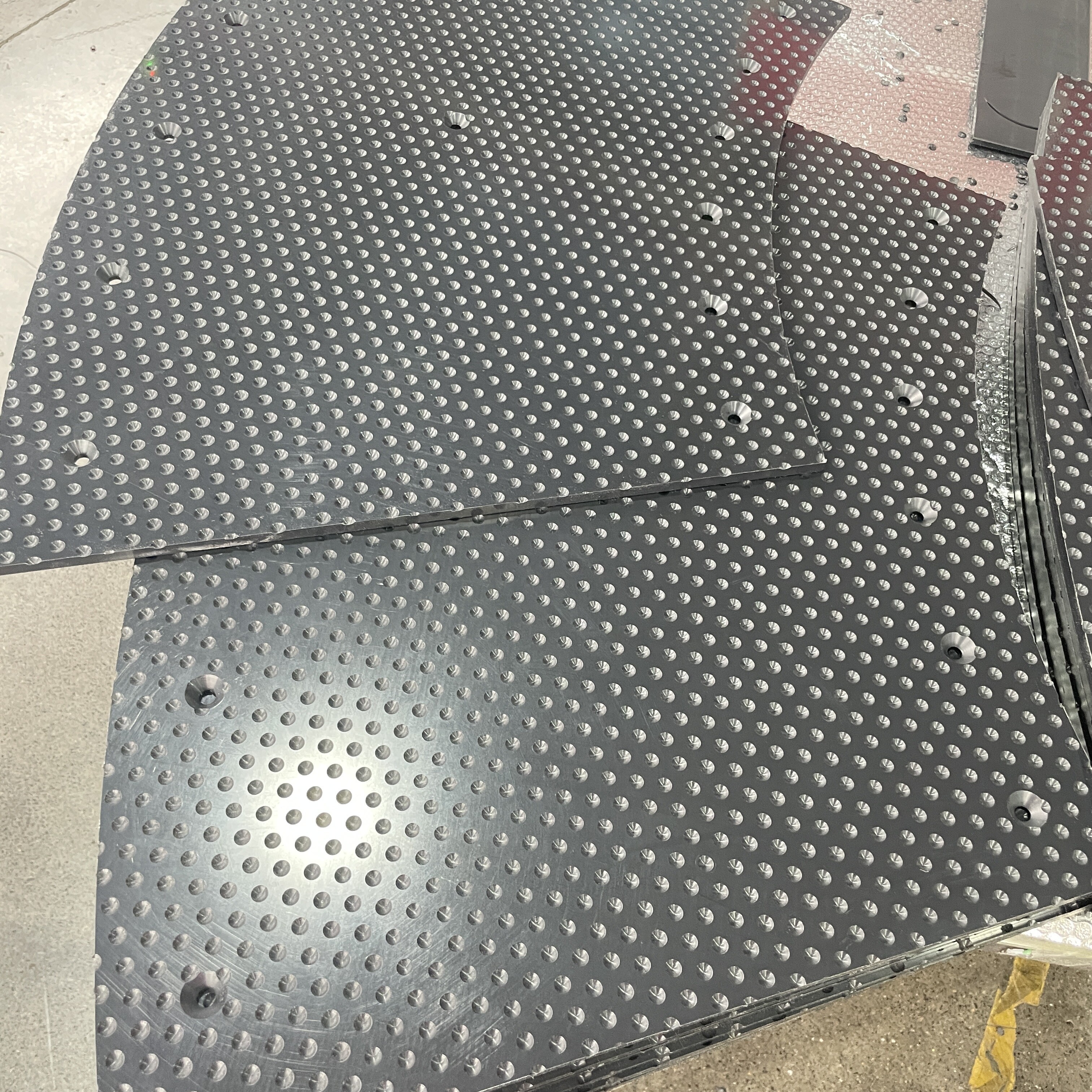 COMPONENTES DE UHMWPE PARA LA INDUSTRIA FERROVIARIA