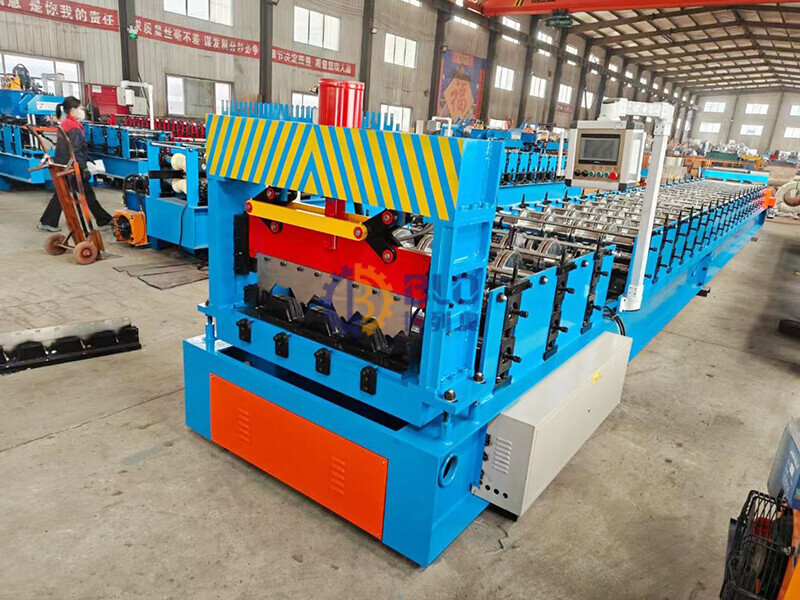 What is floor deck roll forming machines?