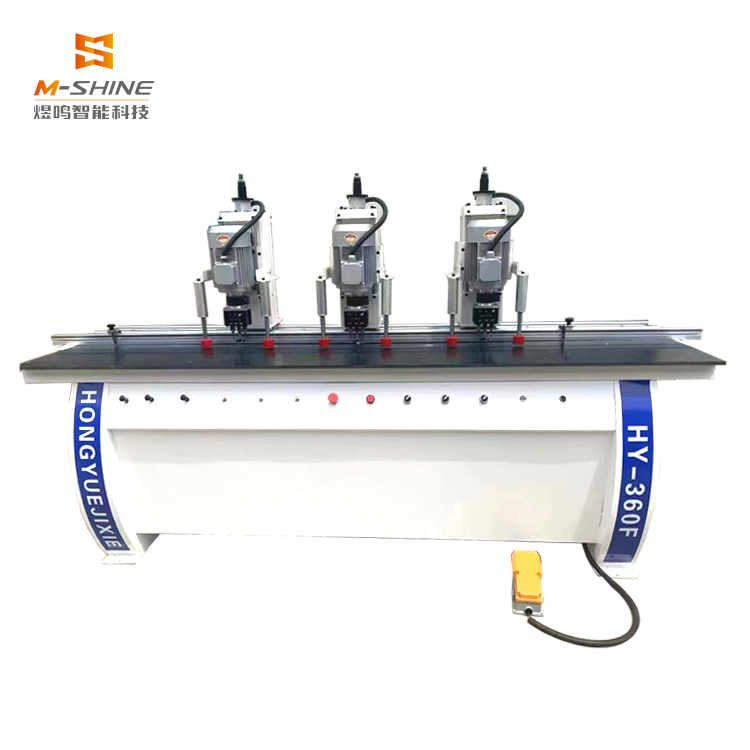 Машина для выбивания петель