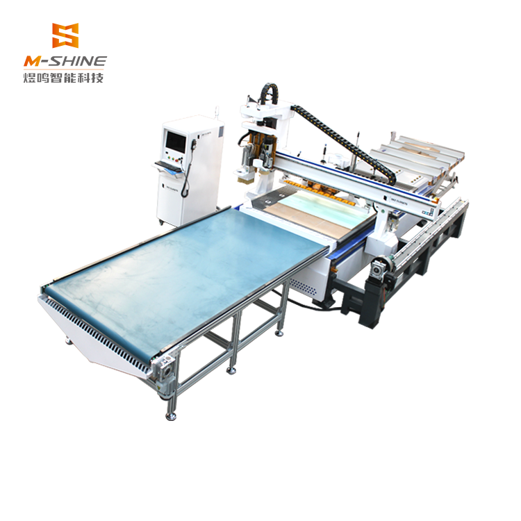 1530 4-осевой ATC Автоматическая загрузка/выгрузка