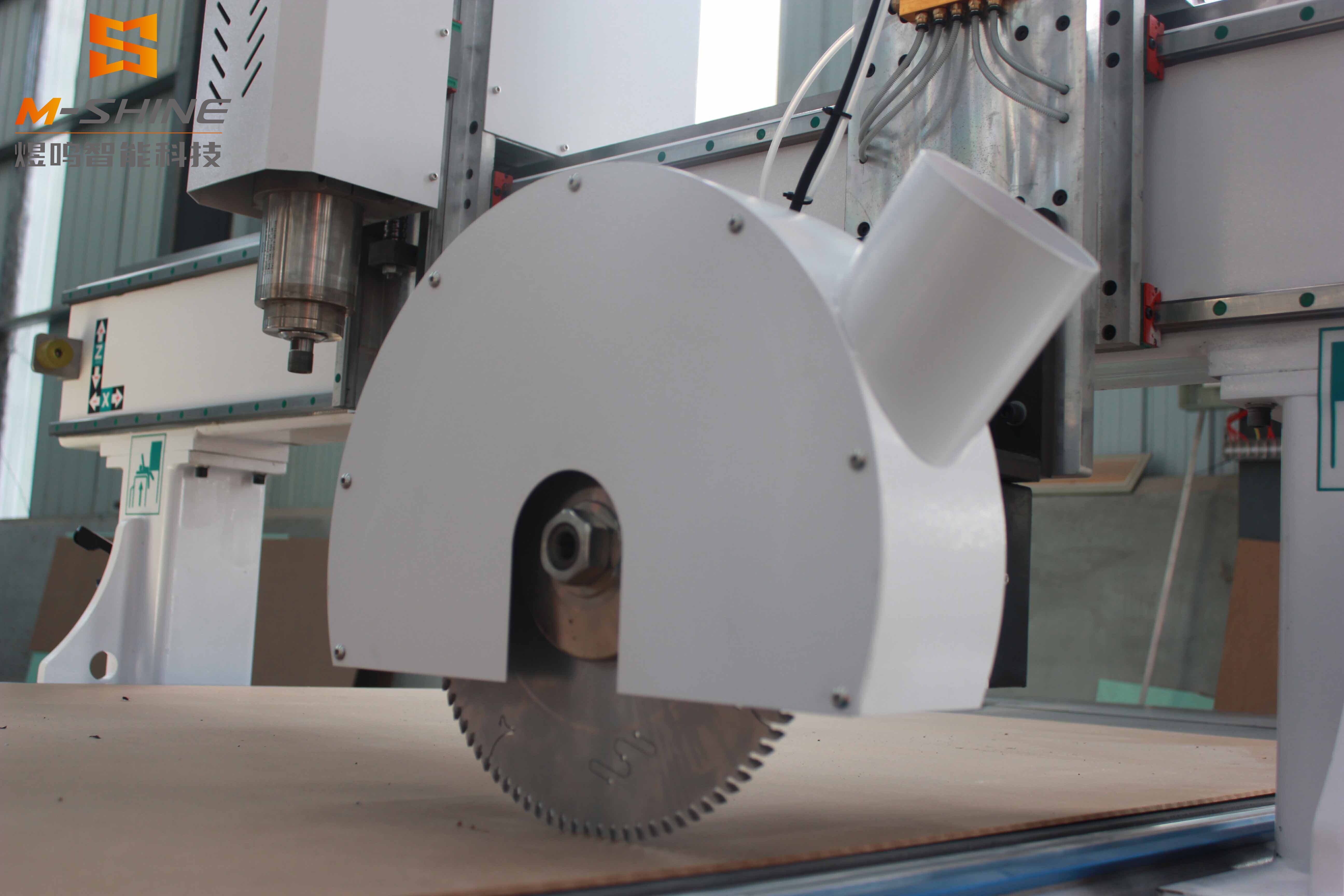 Разница между режущим станком с ЧПУ и деревообрабатывающим резным станком