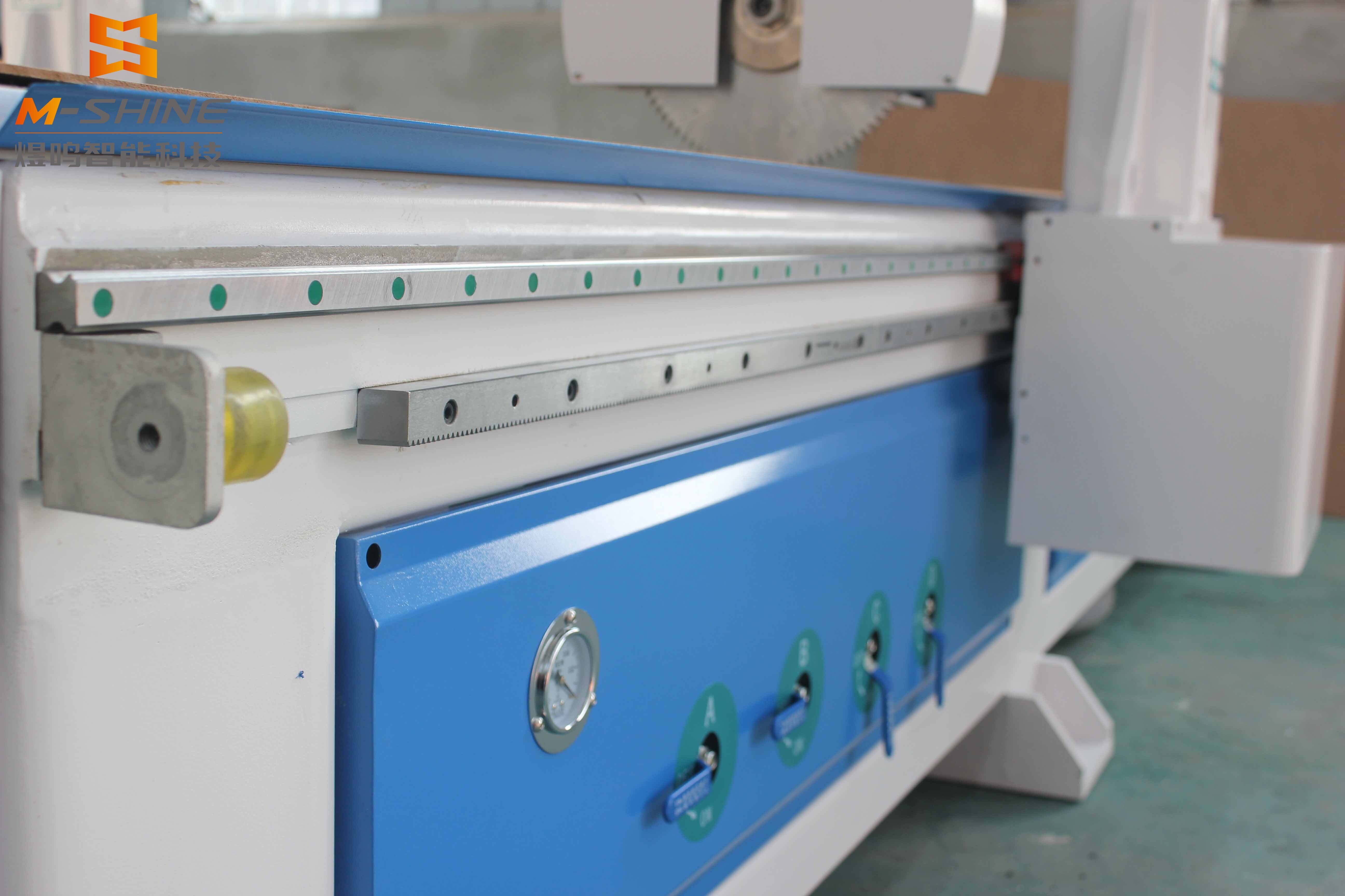 1325 гравировальный станок с пильным диском