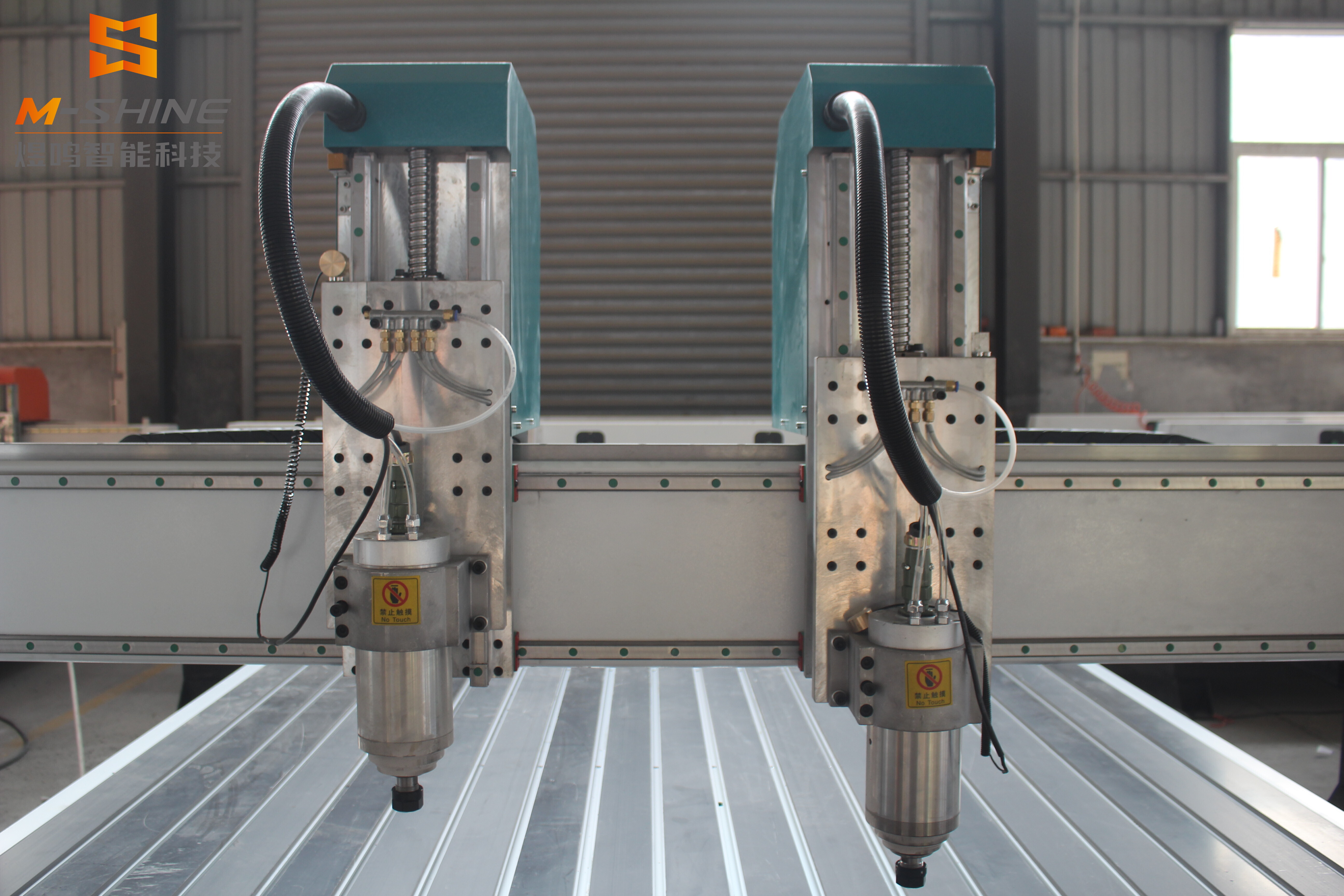 1825 Двойной независимый деревообрабатывающий станок