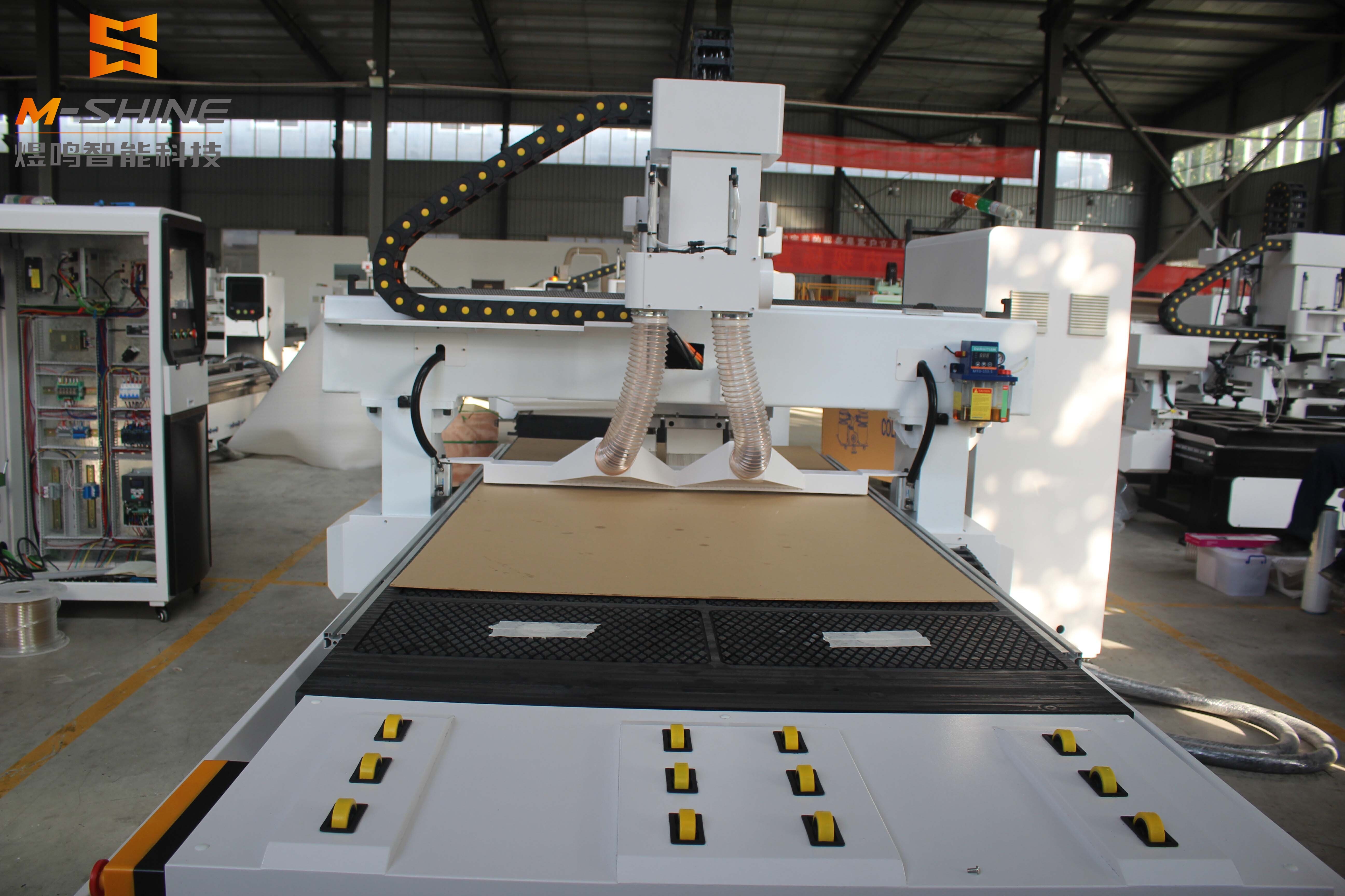 R6  Straight-line CNC Woodworking Machine