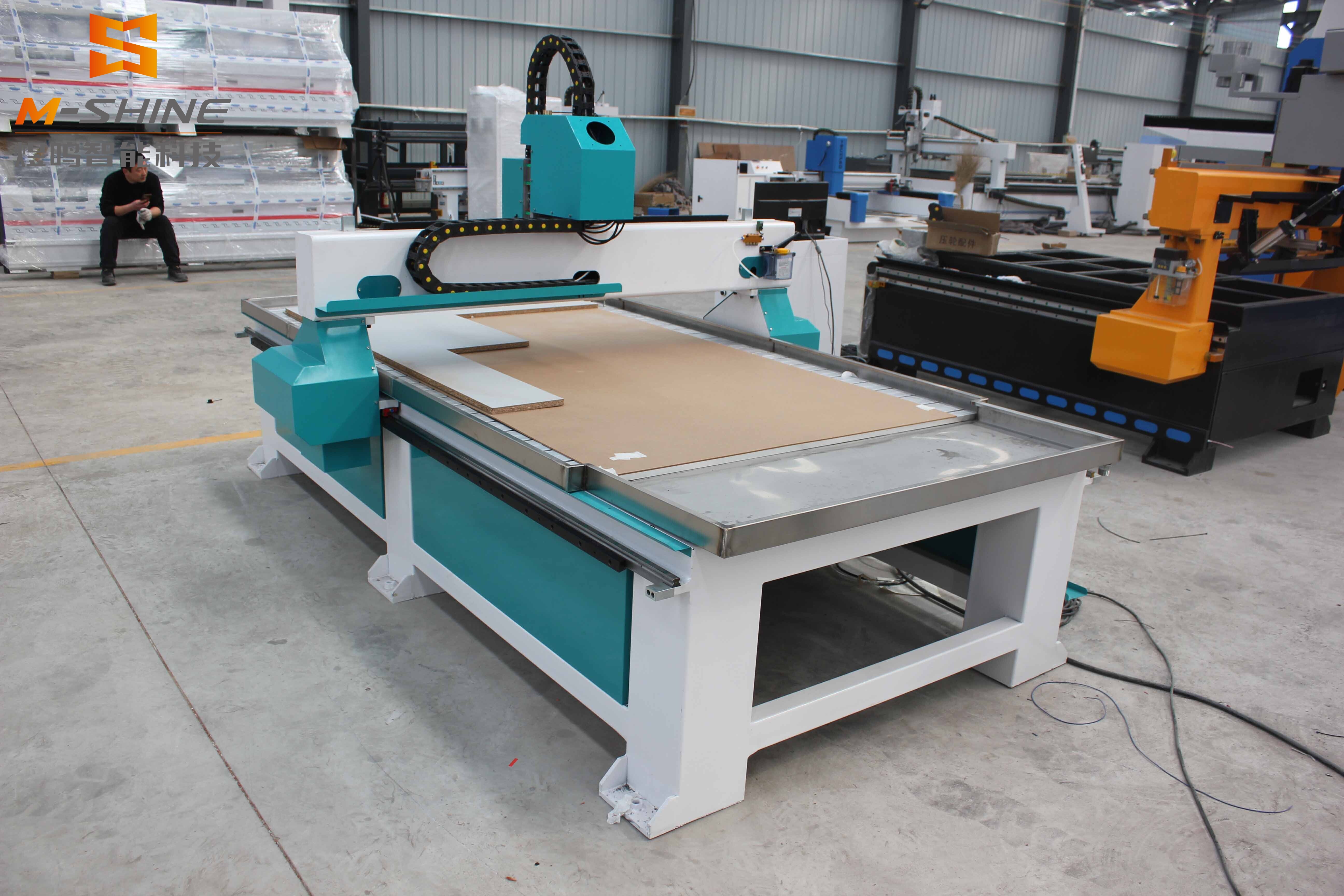 Гравировальный станок M-shine1325 с баком для воды