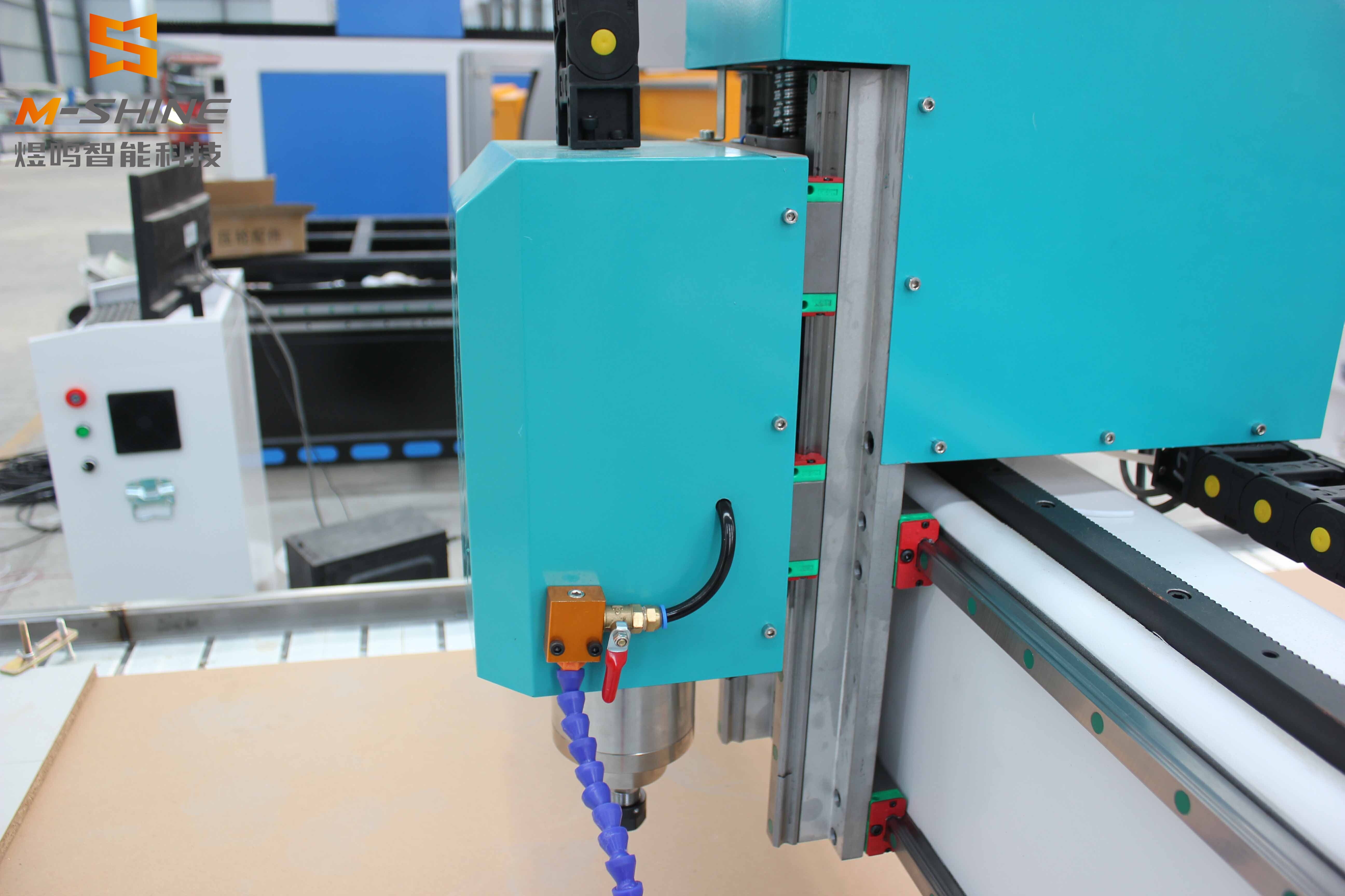 Гравировальный станок M-shine1325 с баком для воды