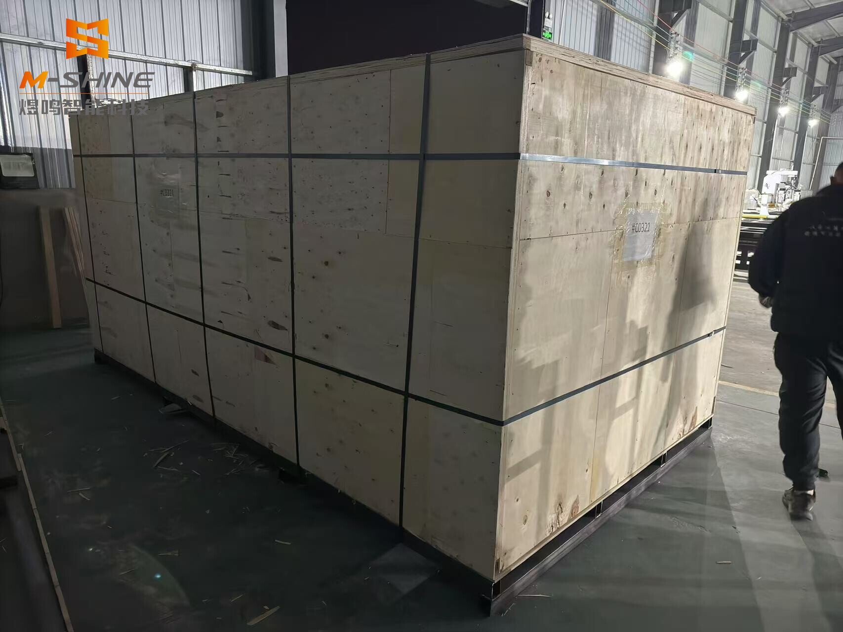 Компания JinanM shine успешно поставила два деревообрабатывающих резных станка с раковинами