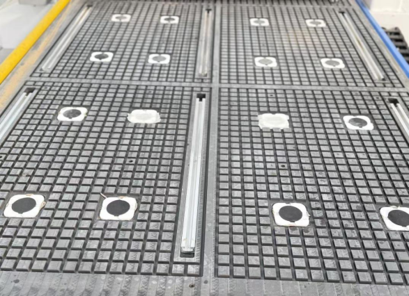 Как решить проблему недостаточной силы всасывания на столе и невозможности удержания доски в станке с ЧПУ для гравировки по дереву