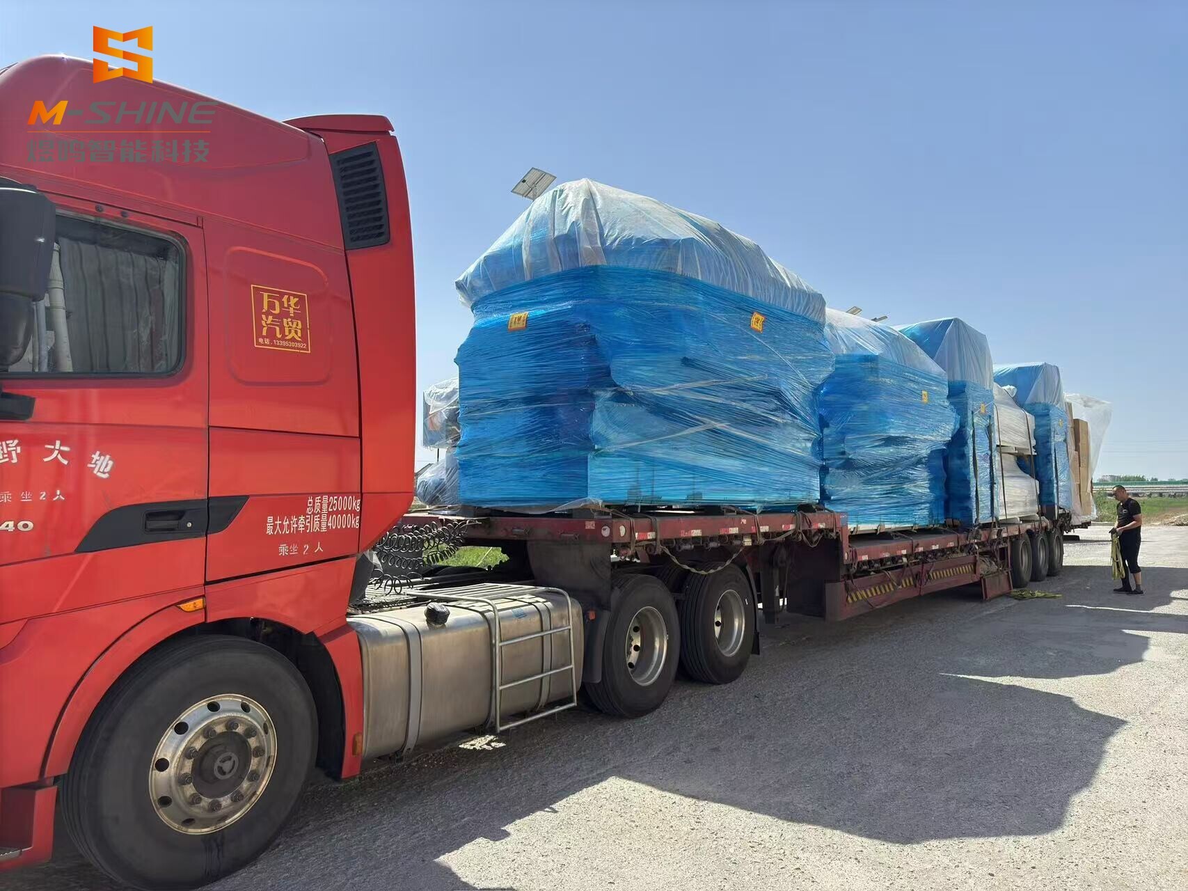 Еще одна крупная партия высококачественных деревянных фрезерных станков с ЧПУ отправляется во Вьетнам!