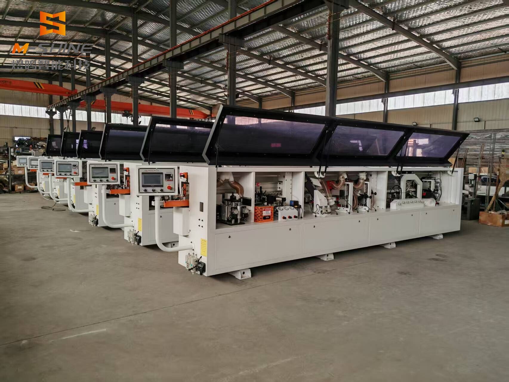 Лучший ЧПУ для деревообрабатывающей кромкооблицовочный станок четыре в одном устанавливает паруса в Малайзии