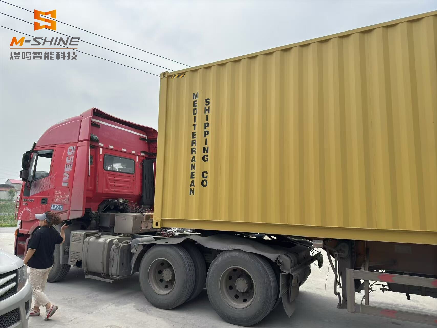 Два высокопроизводительных фрезерных станка с ЧПУ по дереву 2130 и линии для производства мебели с маркировкой ATC отправляются в Италию