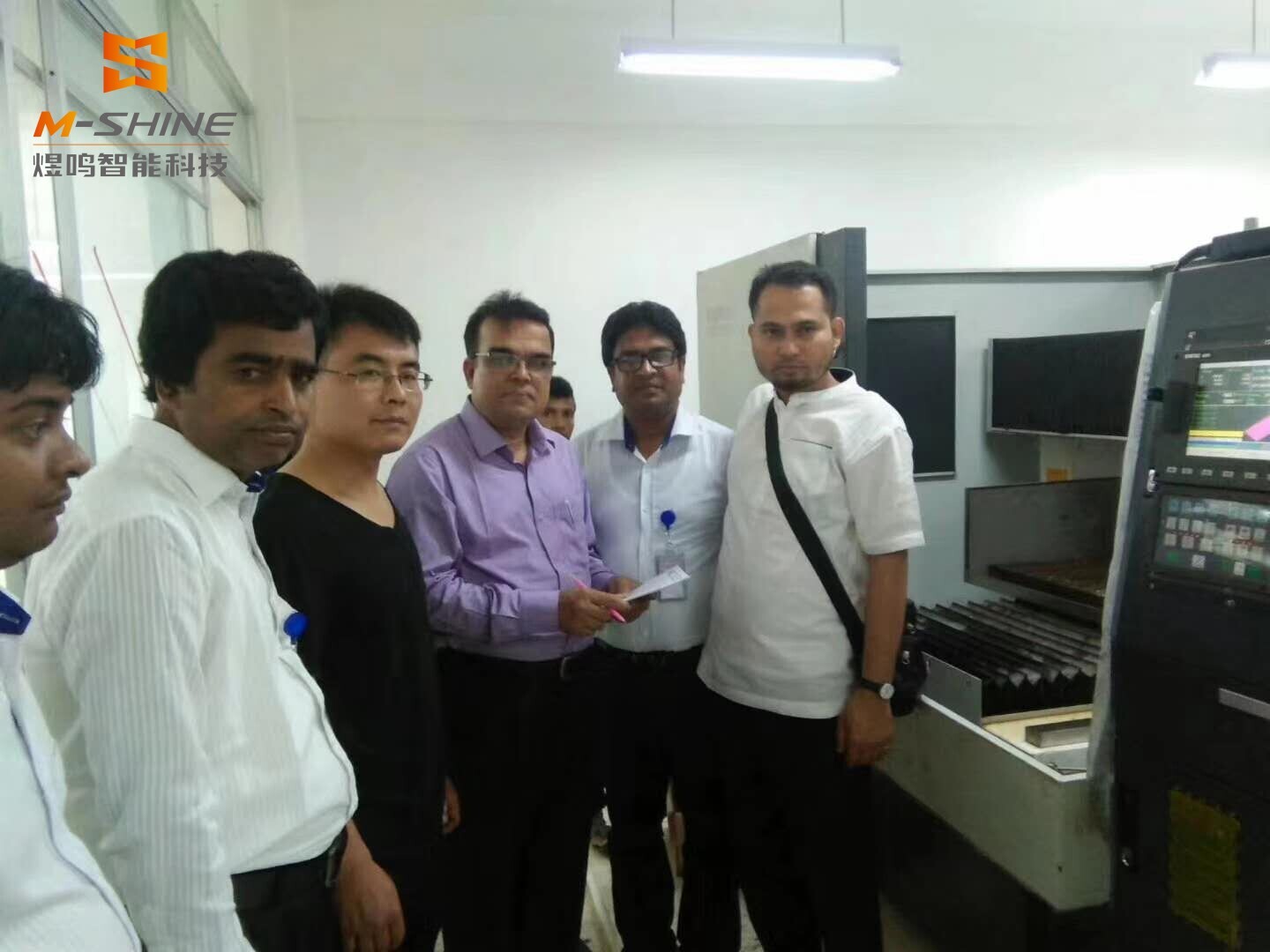 Инспекция завода индийской делегацией была успешно завершена, и было подписано соглашение о сотрудничестве