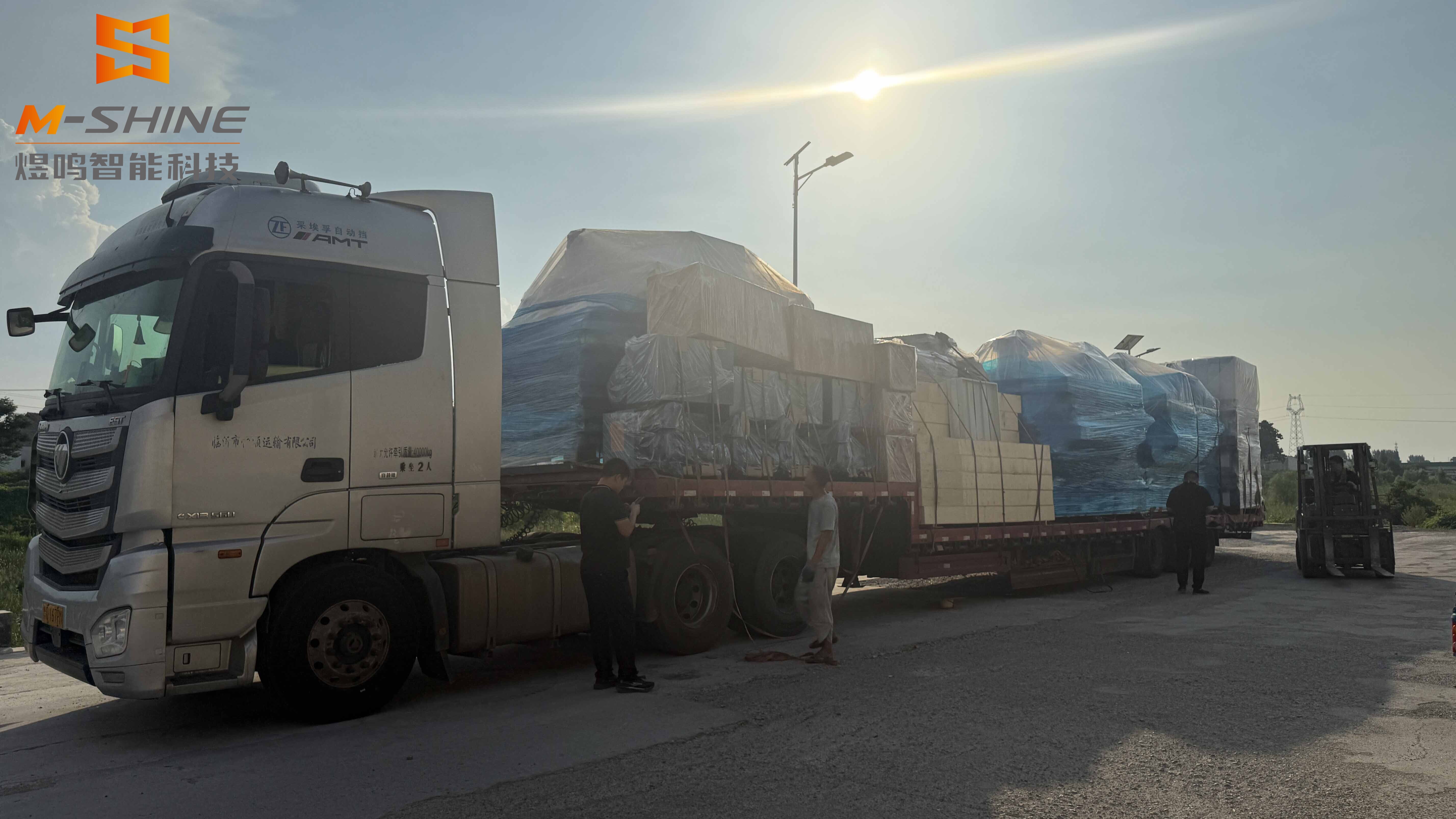 Поставка нескольких деревообрабатывающих станков в соответствии с графиком, долгосрочный партнер Вьетнам