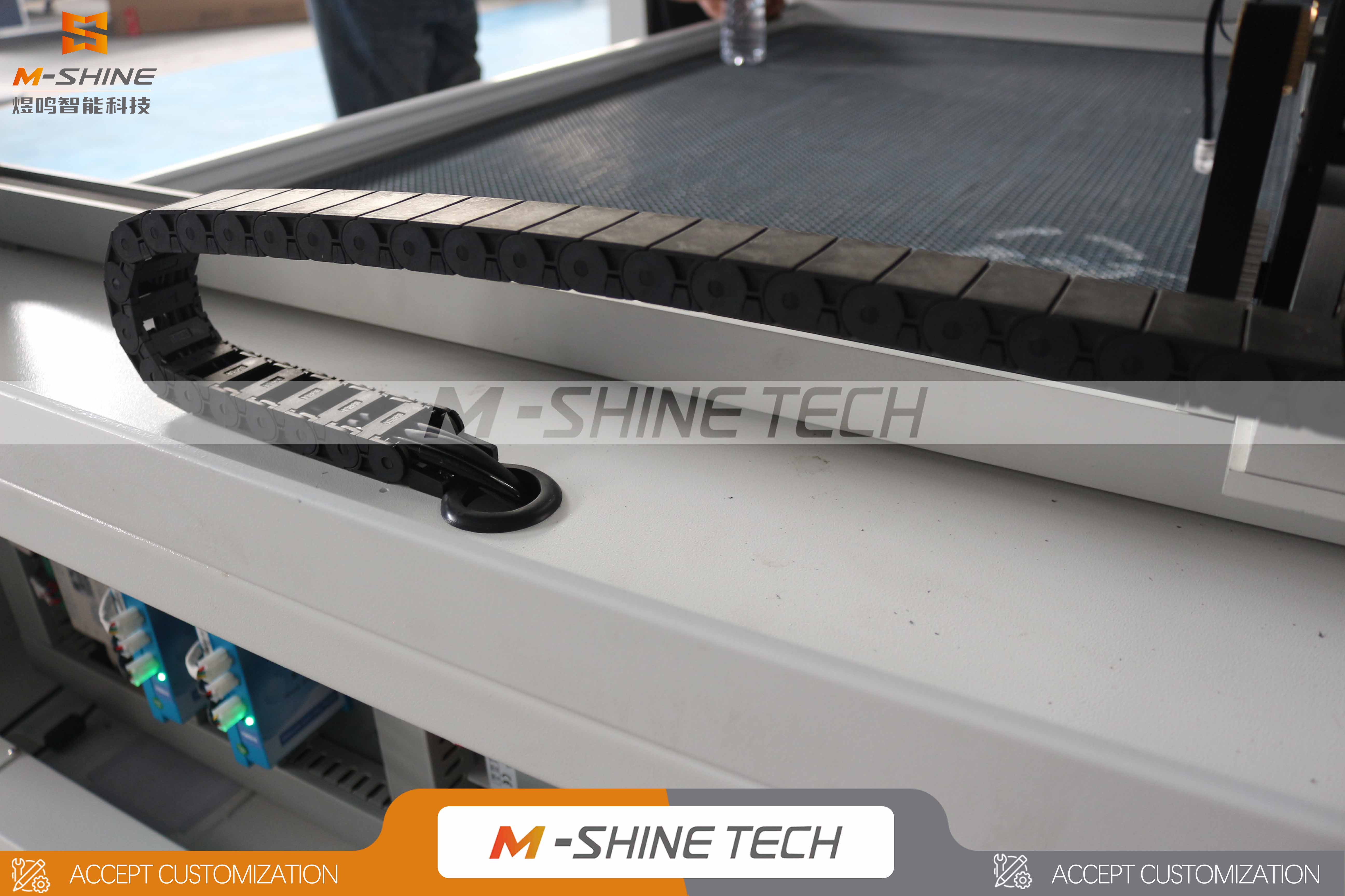 Лазерный резак и гравер M-shine 1610 CO2 обеспечивает чистые кромки, высокую точность и стабильно качественные результаты.