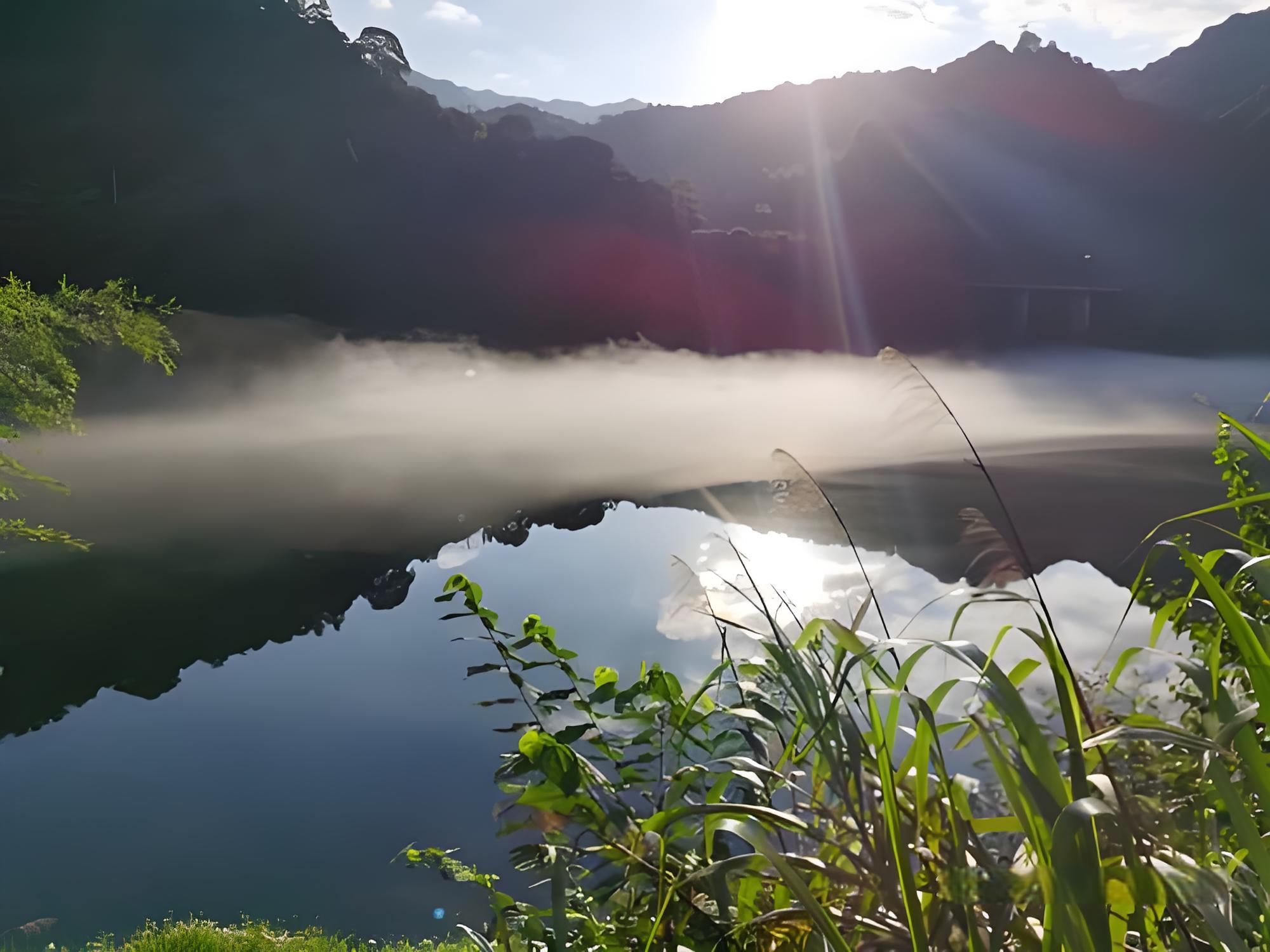 我在东江湖，等一场雾